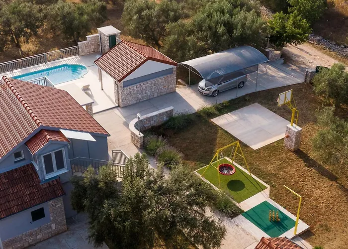 Villa Barbara - Olive Paradise, With Chlorine-Free Pool
