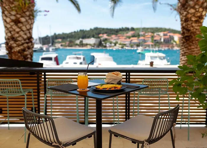 Boutique Rooms Kastel Ismaeli