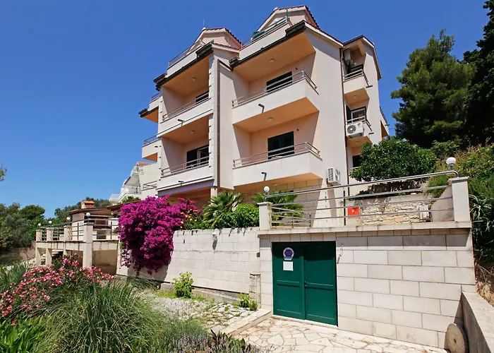 Apartments Vala